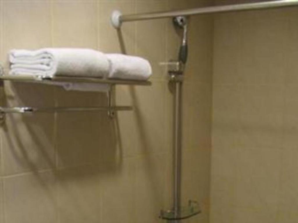 פדאנג Mervit Hotel מראה חיצוני תמונה