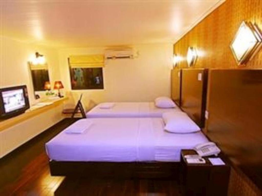 פדאנג Mervit Hotel מראה חיצוני תמונה